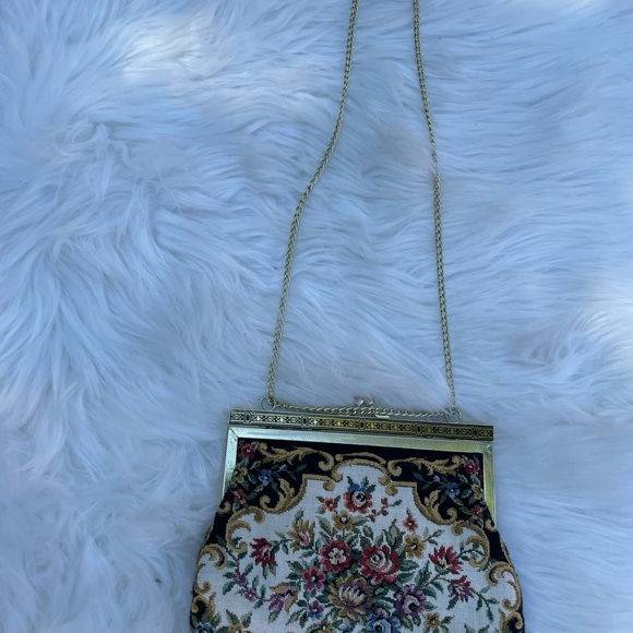 Vintage floral tapestry evening bag - Picture 9 of 9